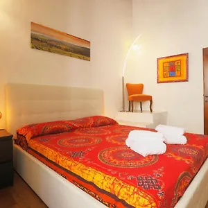 Apartment Mantellini, Siena
