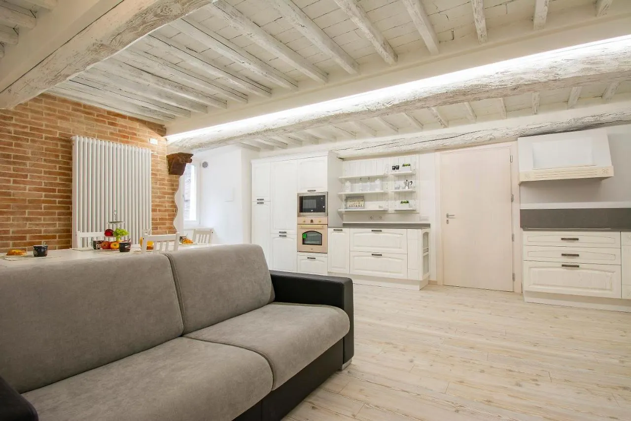 Casa Alice - Elegant In The Centre Of The City Siena Italy