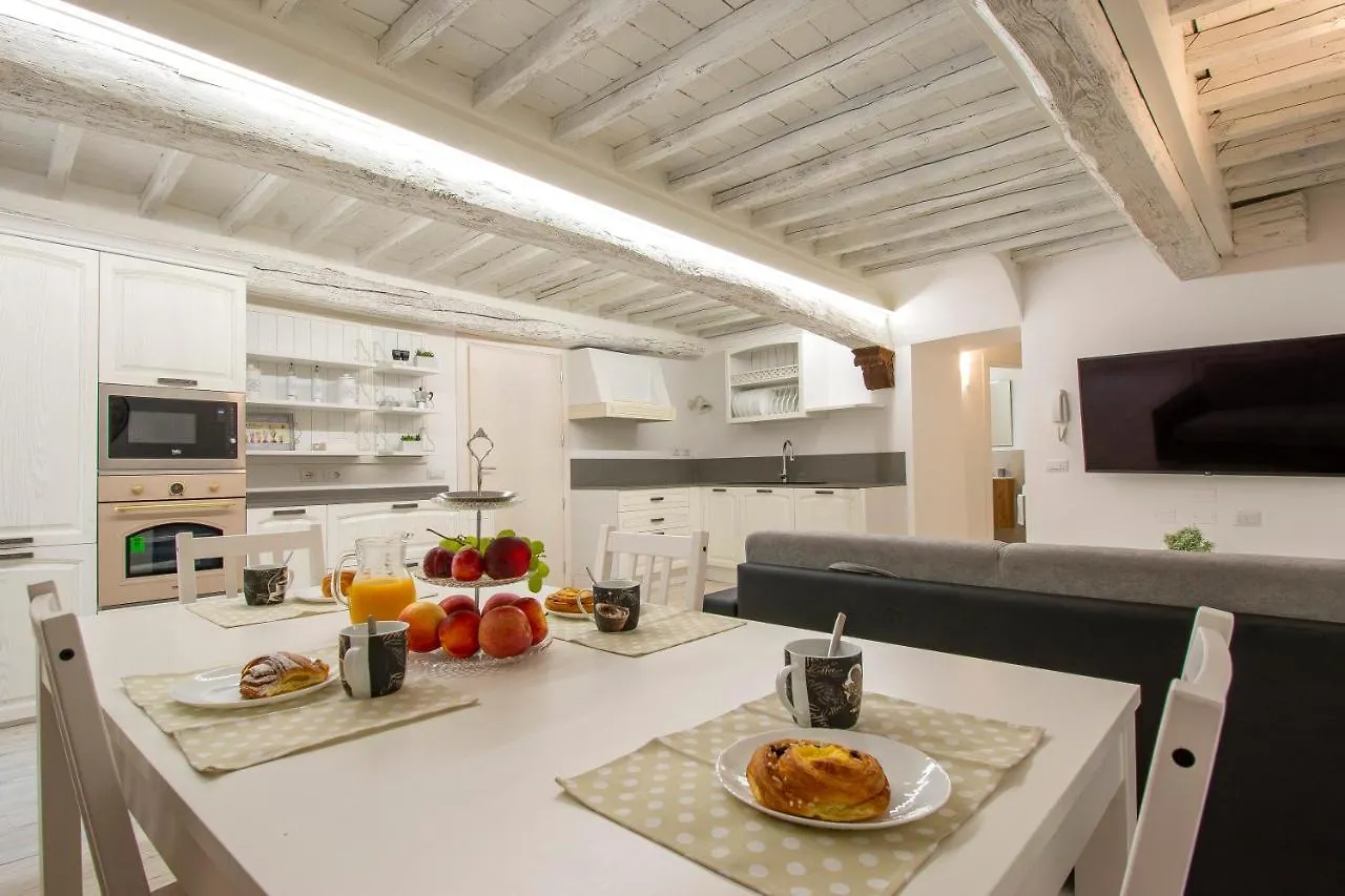 Casa Alice - Elegant In The Centre Of The City Siena 0*,