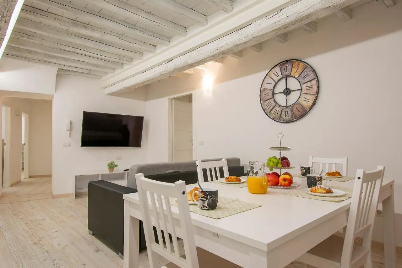 Casa Alice - Elegant In The Centre Of The City location